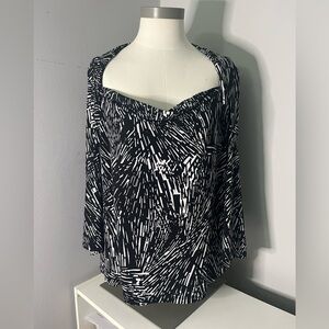 Kenneth Cole Reaction Monochrome Patterned Top. Size XL